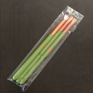 Alamar ojitos brush set